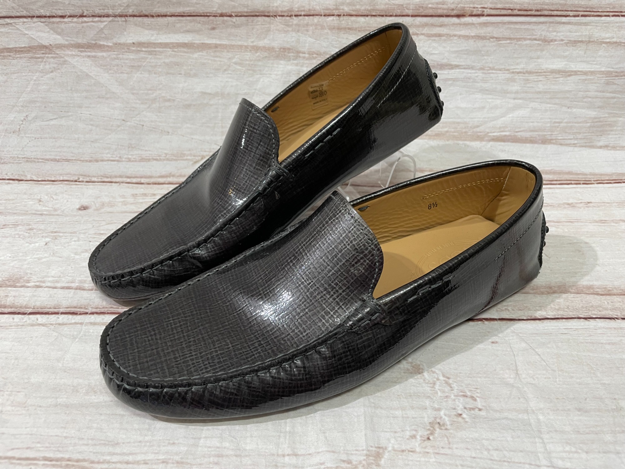 スマホで購入】TOD'S(トッズ) エナメルローファー 8 1/2 メンズ