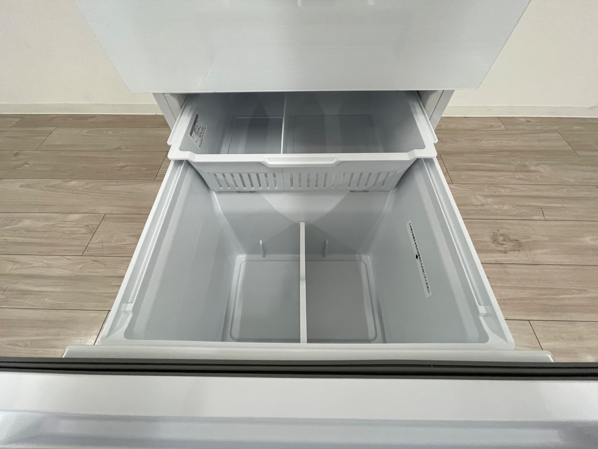 3ドア冷蔵庫 Hisense(ハイセンス) HR-G36E3W 2023年製 358L を