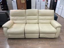 電動リクライニングソファー ニトリ 3人掛け 半皮 アイボリー を買取入荷致しました！