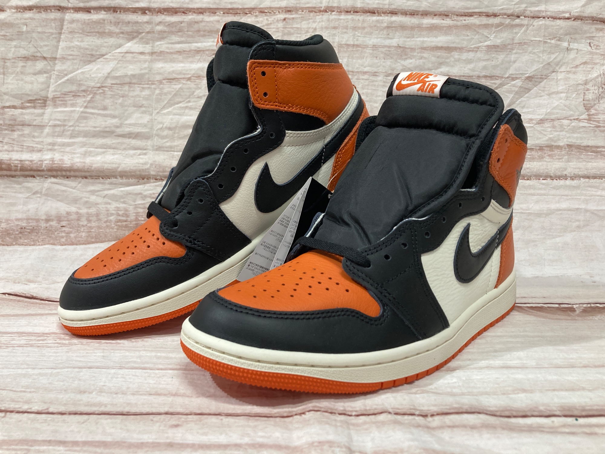 NIKE(ナイキ )NIKE AIR Jordan 1 Retro High OG DZ5485-008
