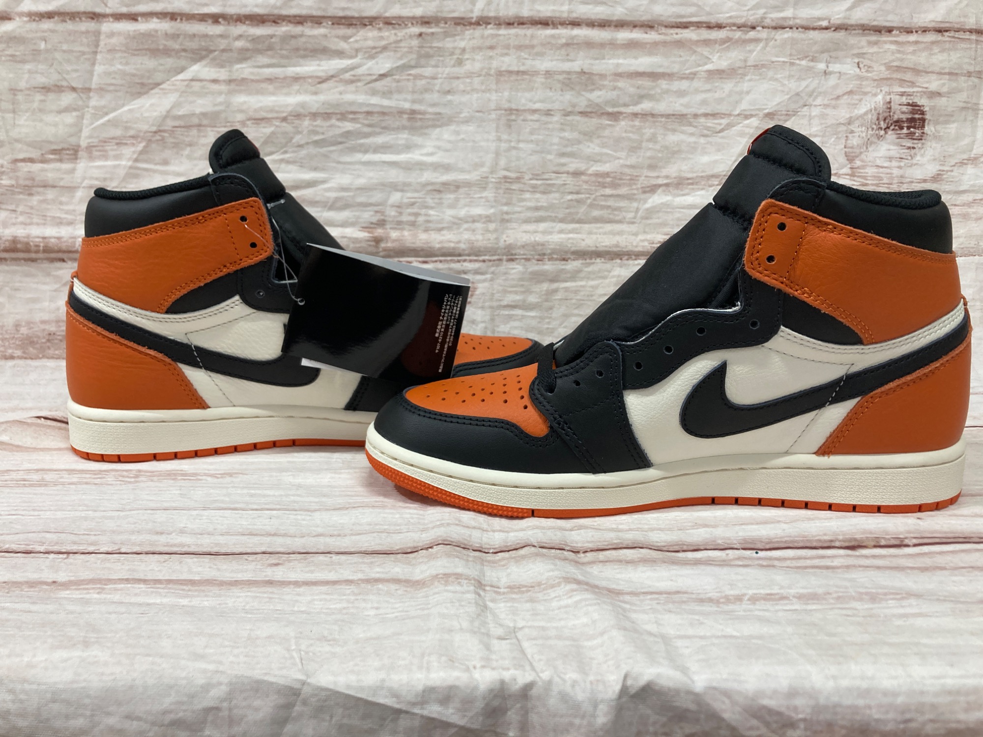 NIKE(ナイキ )NIKE AIR Jordan 1 Retro High OG DZ5485-008