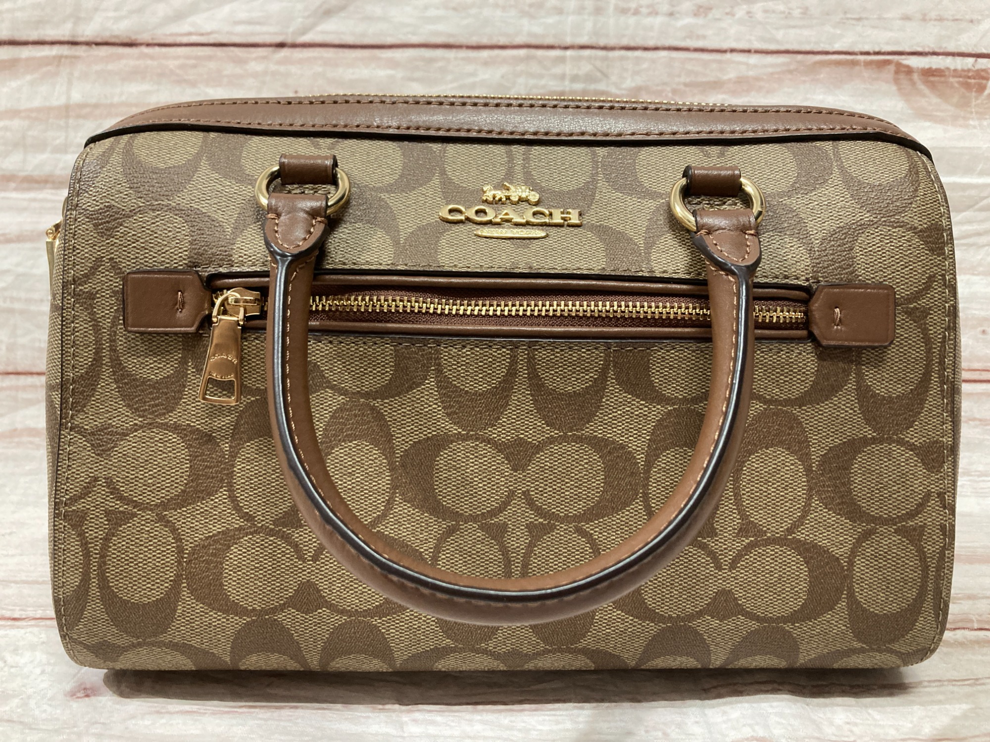 【ほぼ未使用】コーチ 2WAY ハンドバッグ ローワンサッチェル シグネチャー COACH(コーチ)の2WAYバッグ シグネチャーローワンサッチェルを