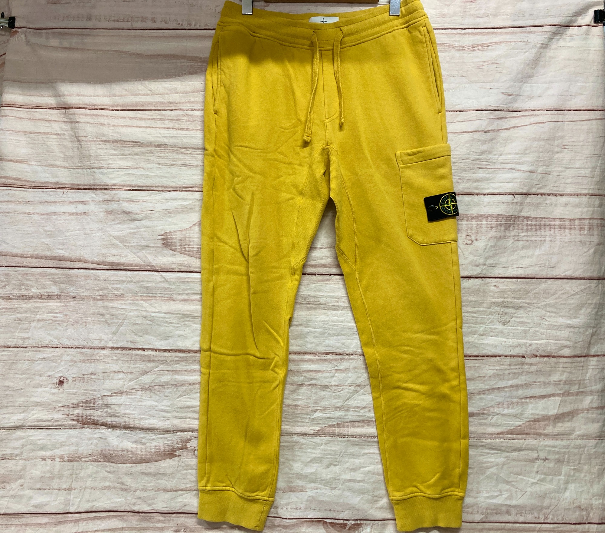 STONE ISLAND(ストーンアイランド)ジョガーパンツを買取入荷致しました
