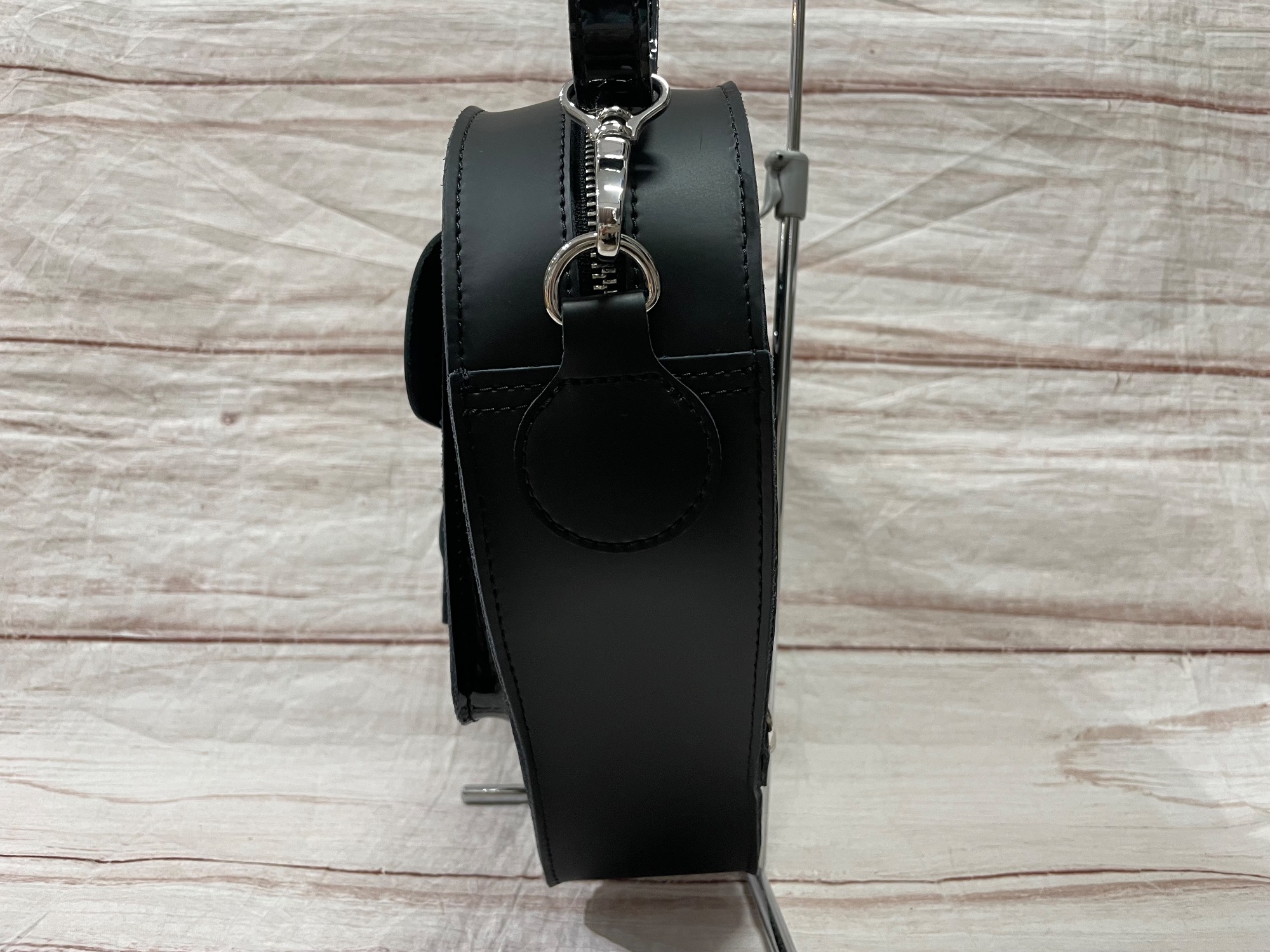 スマホで購入】Dr.Martens(ドクターマーチン)ハートバッグパック