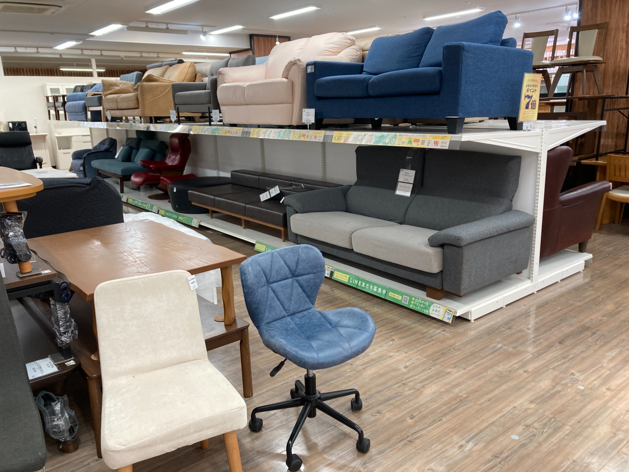 2人掛けソファー IDC大塚家具 総革 オースチン ブラック が買取入荷