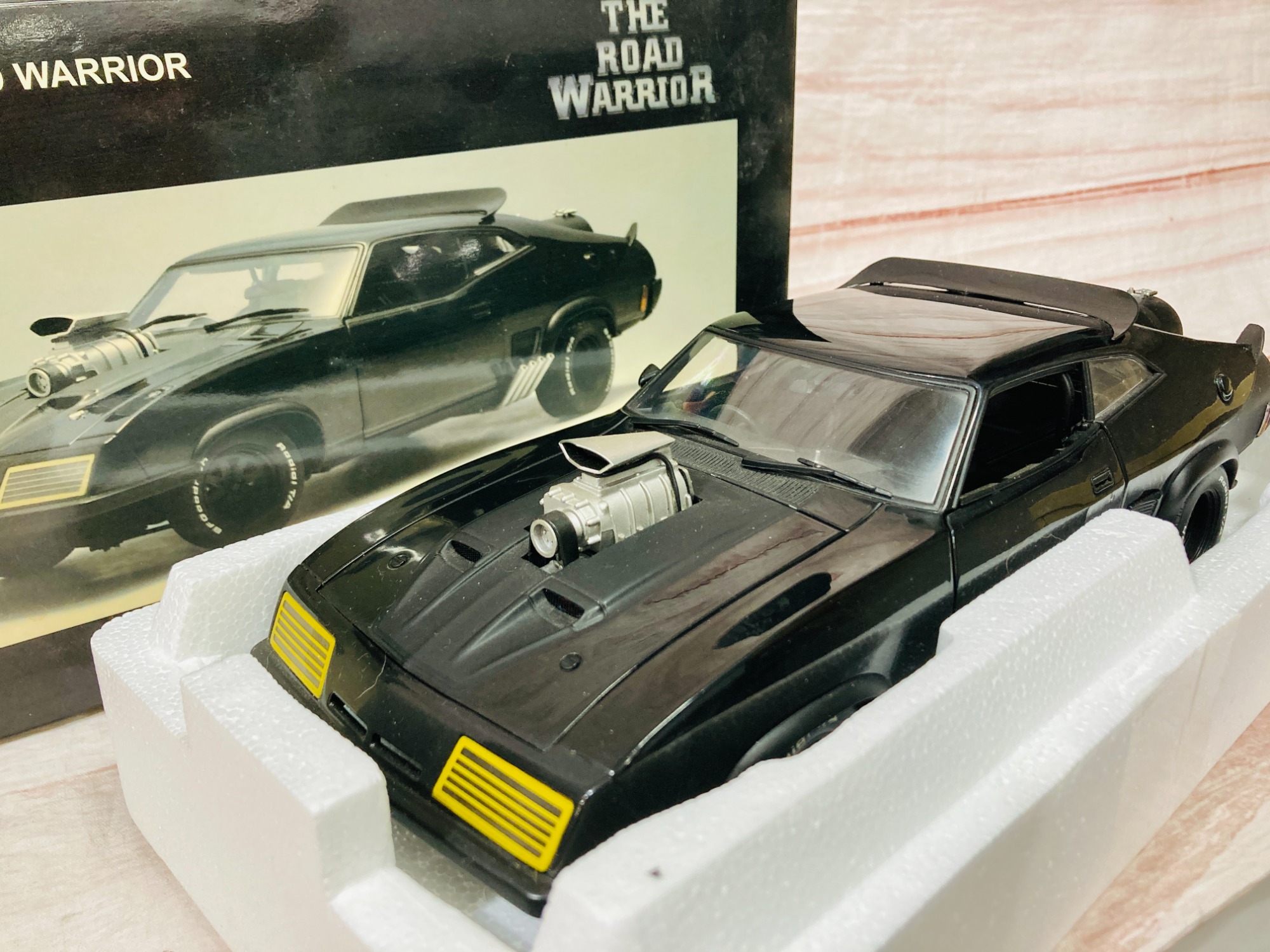 AUTOart(オートアート)マッドマックス2ザロードウォリアー