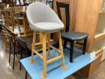 桜屋工業（CHERRY）HOMEDAYの未使用カウンターチェアが買取入荷しま