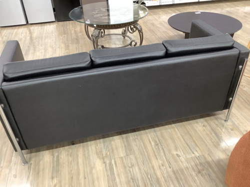 名古屋　リサイクルのソファー　中古