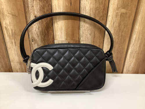 シャネル 中古のコスメポーチ