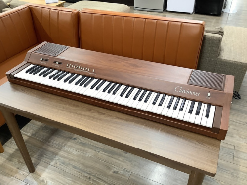 ウッドなデザインが珍しい！YAMAHA(ヤマハ)電子ピアノが入荷しま