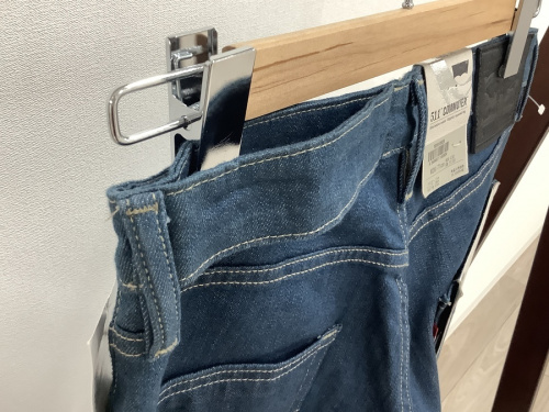 LEVIS　古着
