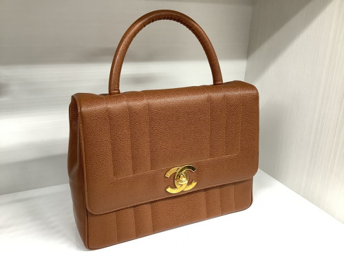 レディースファッションのレザー