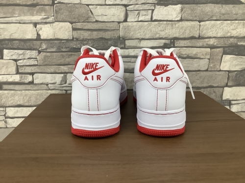ブランド　スニーカー　中古