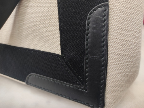BALENCIAGAのヨシヅヤ　蟹江