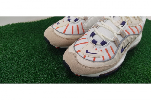 中古スニーカーのNIKE