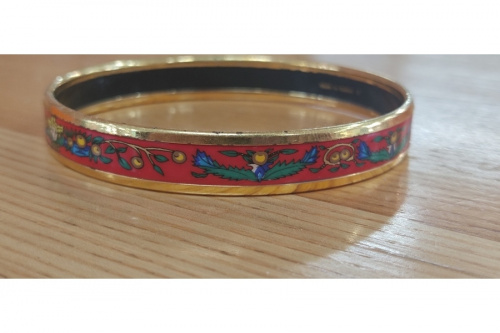 エマイユバングルのHERMES