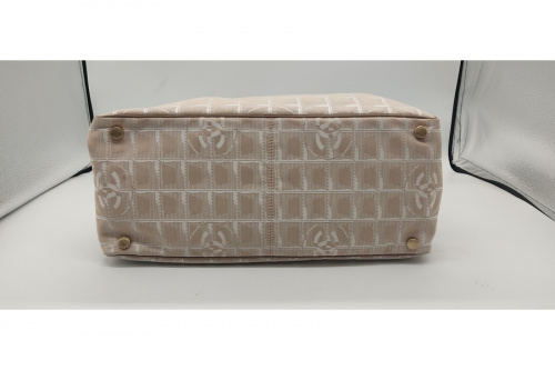 LOUIS VUITTONのCHANEL