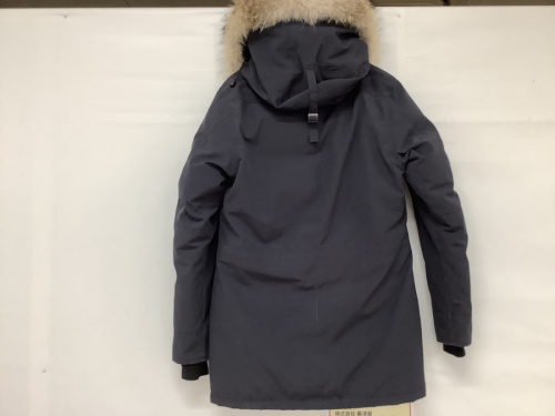 CANADA GOOSEのダウンジャケット