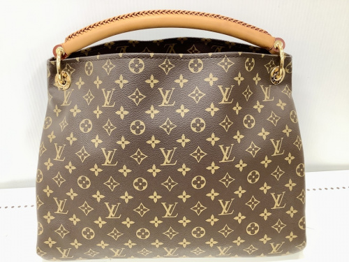 ブランド・ラグジュアリーのLOUIS VUITTON
