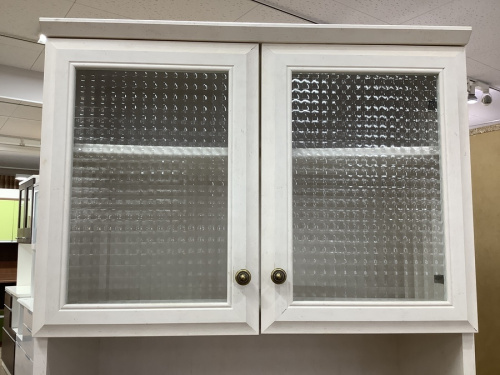 キッチン収納のフレンチカントリー調レンジボード