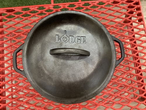 バーベキュー用品のダッチオーブン