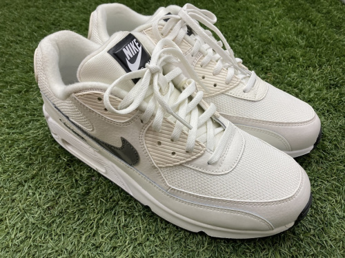 スニーカーのAIR MAX95