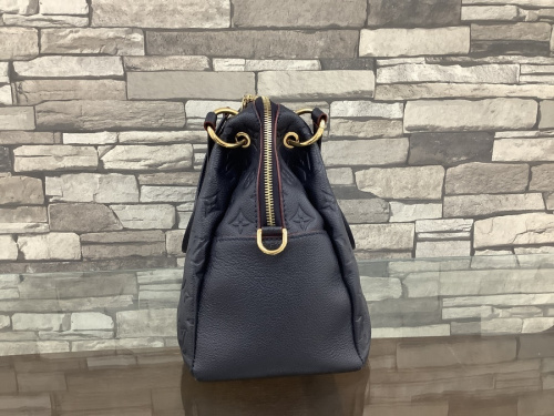 2WAYバッグのLOUIS VUITTON