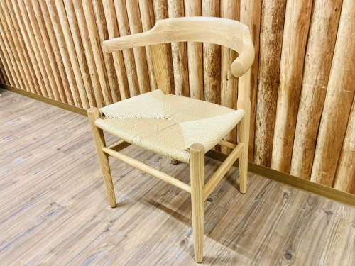 家具のハンスJウェグナー