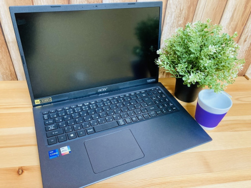 デジタル家電のノートパソコン