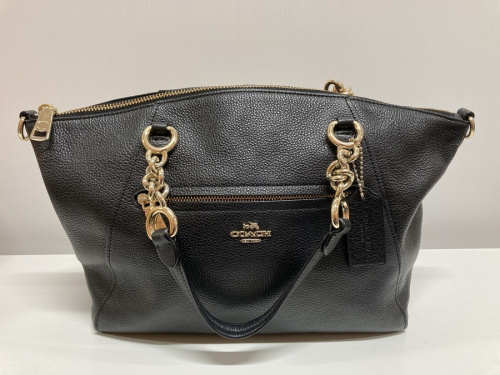 バッグのコーチ