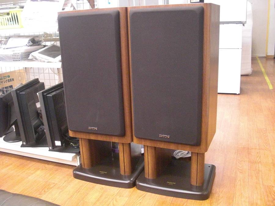 バブルの風格。ダイヤトーンDS-77Zスピーカーが入荷致しました