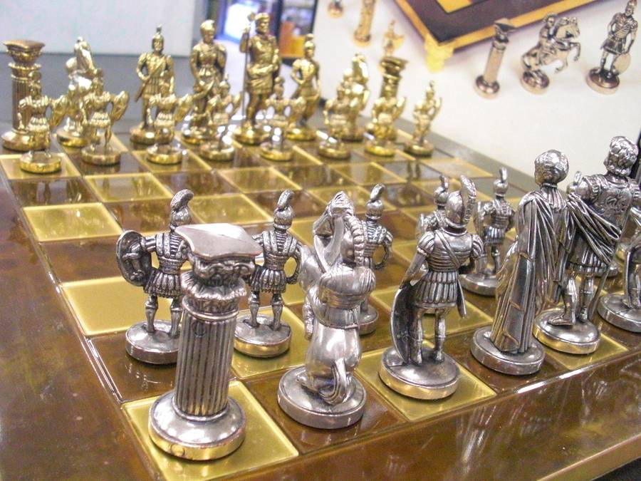 中世ヨーロッパ　騎士道　チェスセット　レア品 楽天市場】【中世イギリスの伝説の王】イタリア製チェス駒
