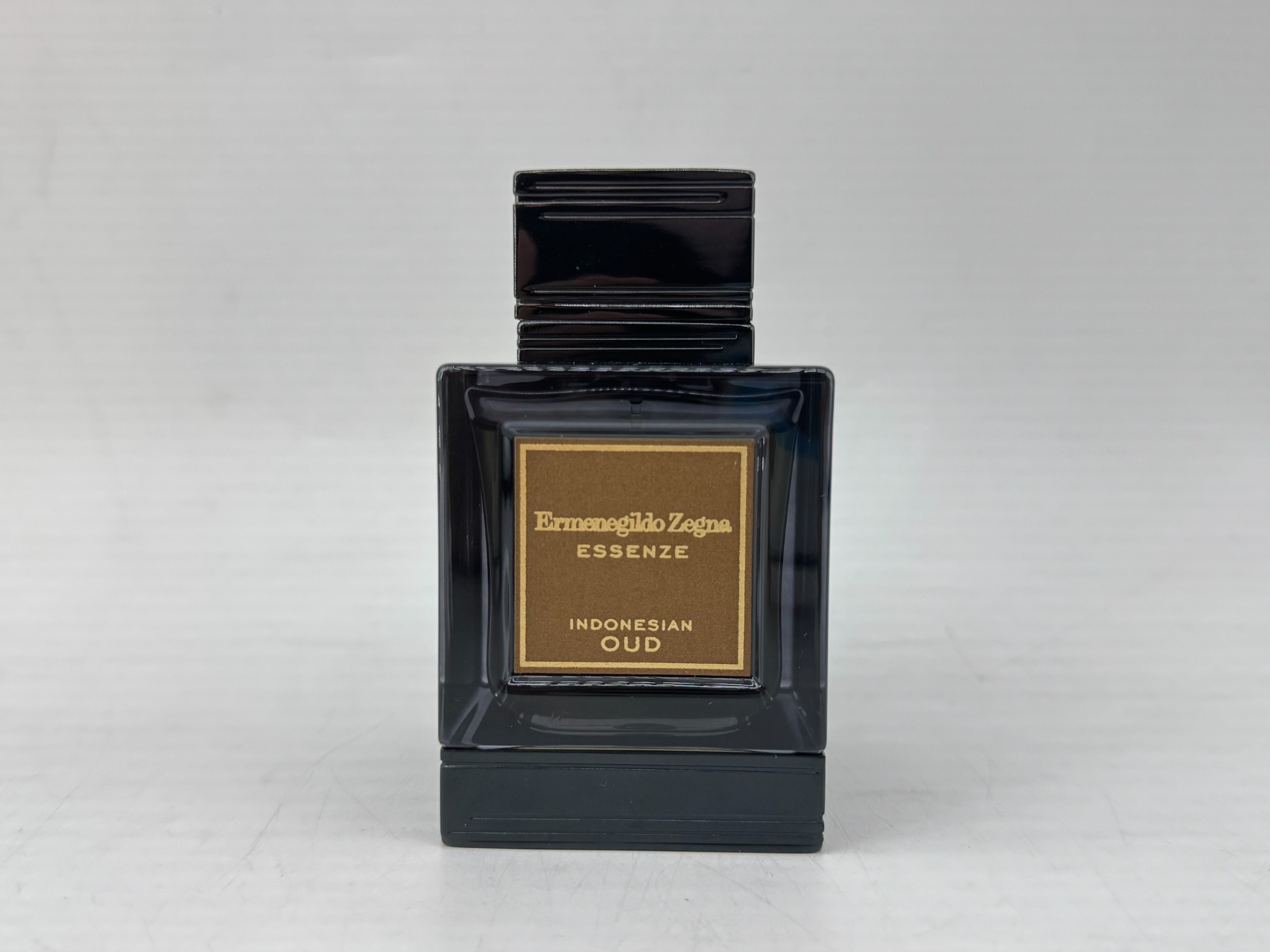 Ermenegildo Zegnaのオードパルファム（香水）をご紹介します