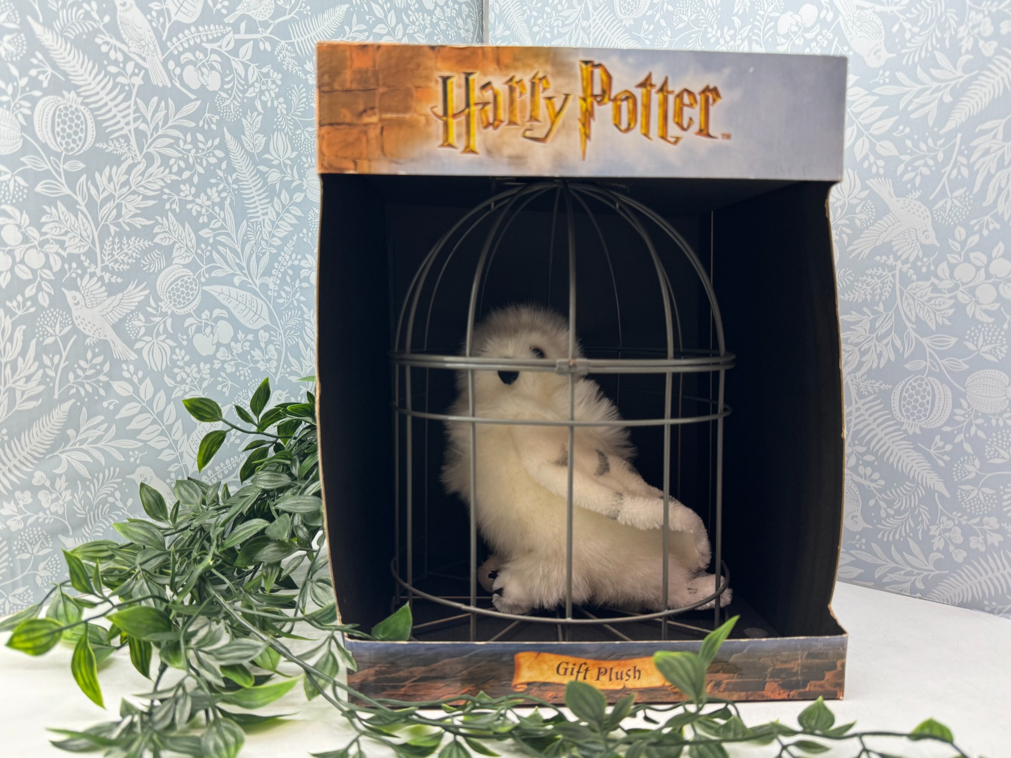 ハリーポッター ヘドウィグのぬいぐるみ（籠付）を買取入荷しました