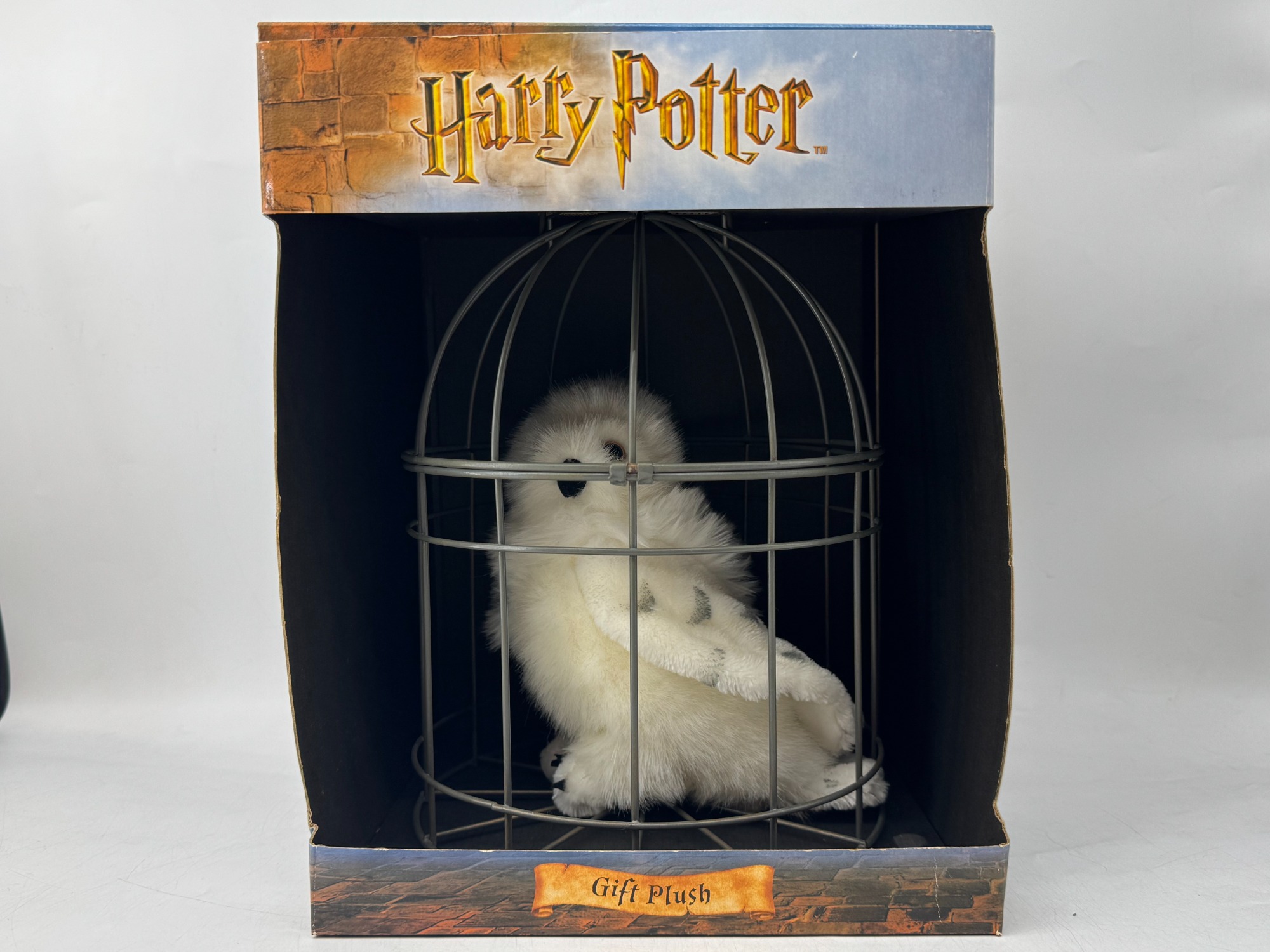 Harry Potter ヘドウィグ　ぬいぐるみ 籠付き ハリーポッター ヘドウィグのぬいぐるみ（籠付）を買取入荷しました