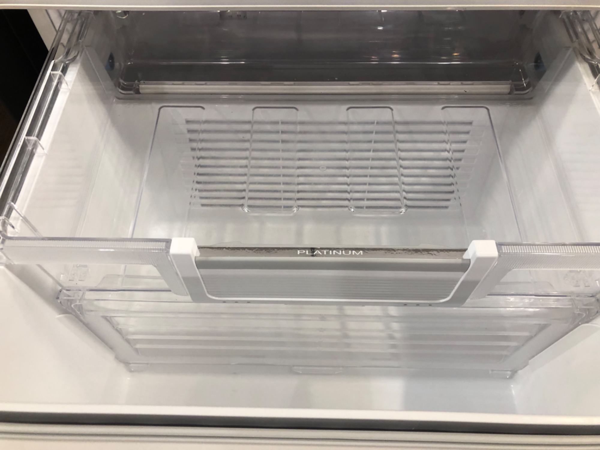 HITACHI（ヒタチ）の5ドア冷蔵庫を買取入荷しましたのでご紹介します
