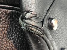 ブランドバックは状態難でも買取を行っております！！