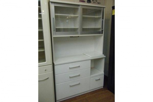 家具のカップボード