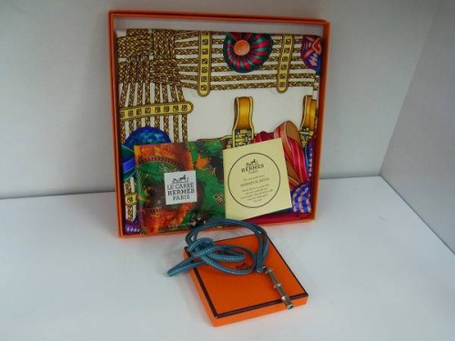 ブランド・ラグジュアリーのアクセサリー