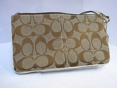 バッグのコーチ（COACH）