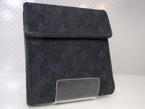 ルイヴィトン（LOUIS VUITTON）の国道17号