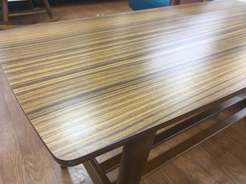 家具・インテリアのテーブル