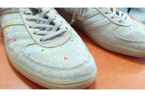 アディダス(adidas)