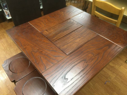 ダイニングセットの囲炉裏