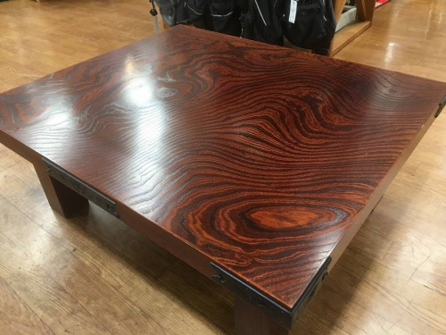 家具・インテリアのテーブル