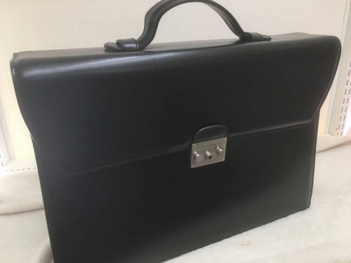 メンズファッションのビジネスアイテム