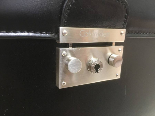 ビジネスアイテムのCalvin Klein