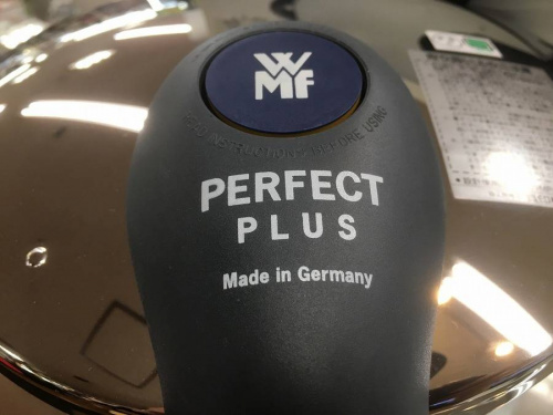 キッチン雑貨の圧力鍋