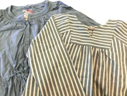 シャツのブラウス