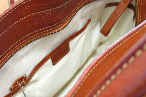 バッグのレザーバッグ